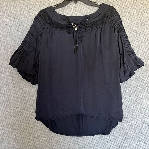 Sundance XS Black Pintuck Short Sleeve Minimal Basic Blouse Top Boho Luxury - Picture 3 of 11